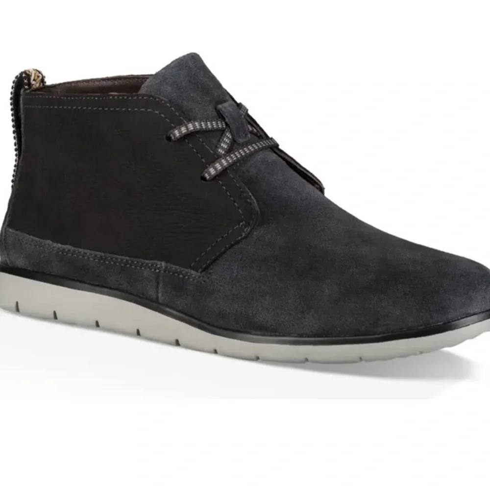 UGG Freamon Gray Suede Waterproof Chukka Boot Men’s Size 11
